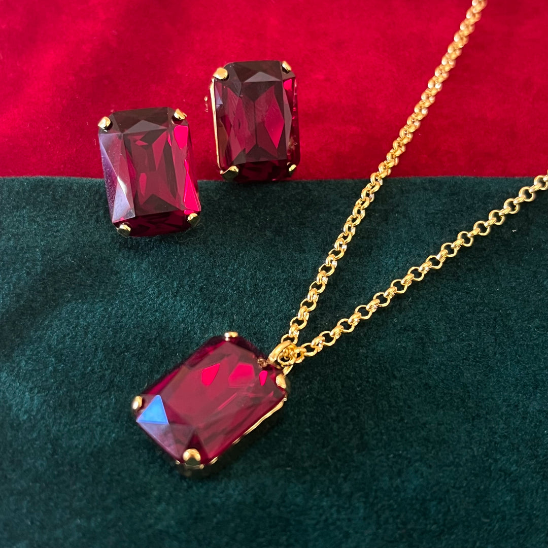 Dark red preciosa Crystals set