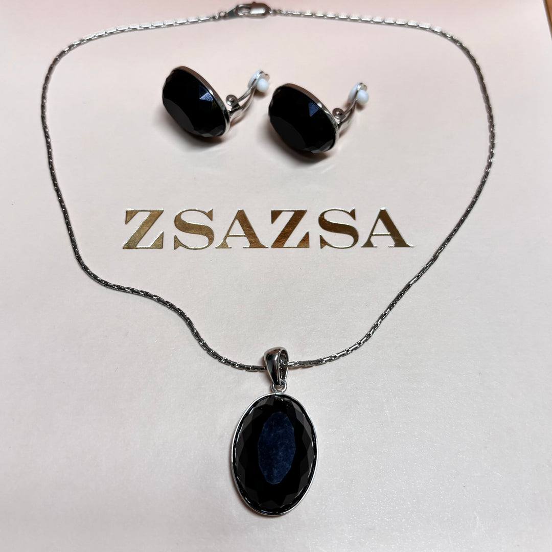 Black silver oval pendant set