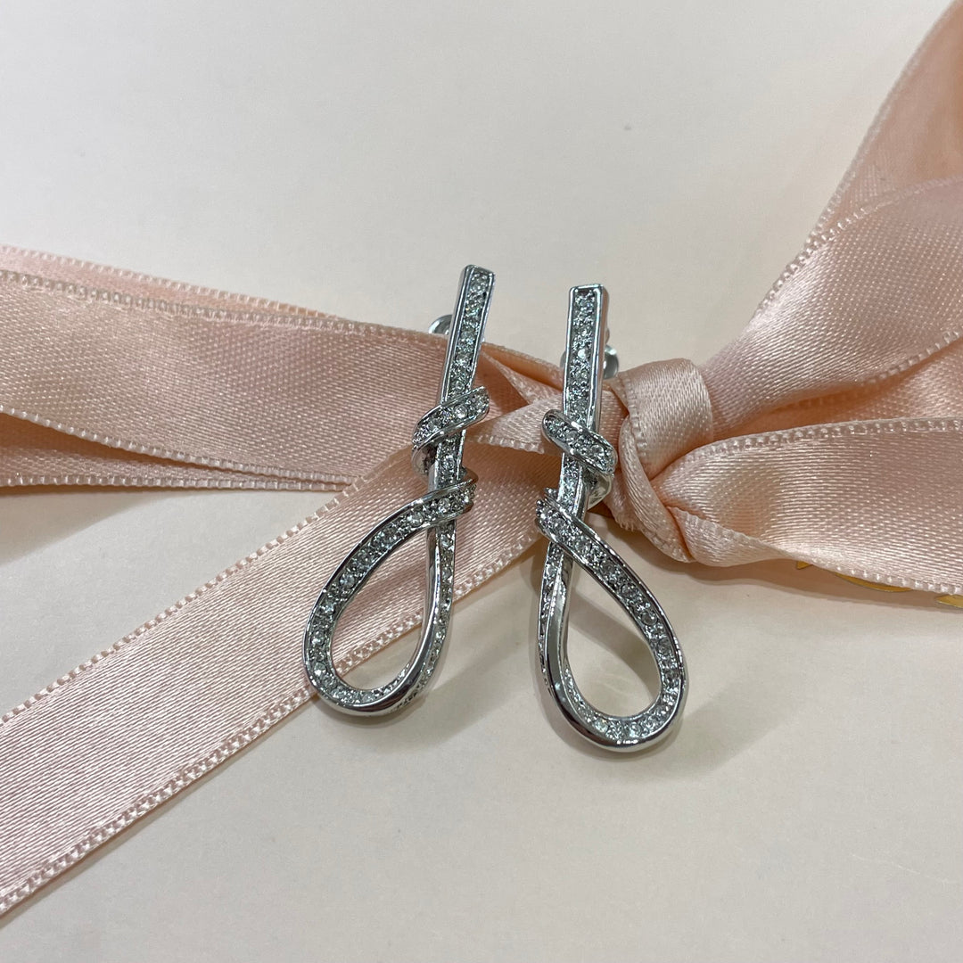 Knot earrings