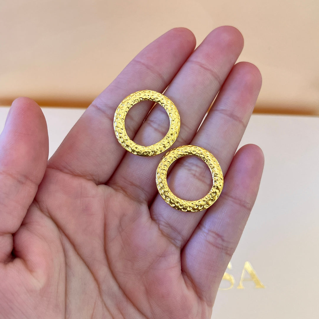 Round gold handmade set