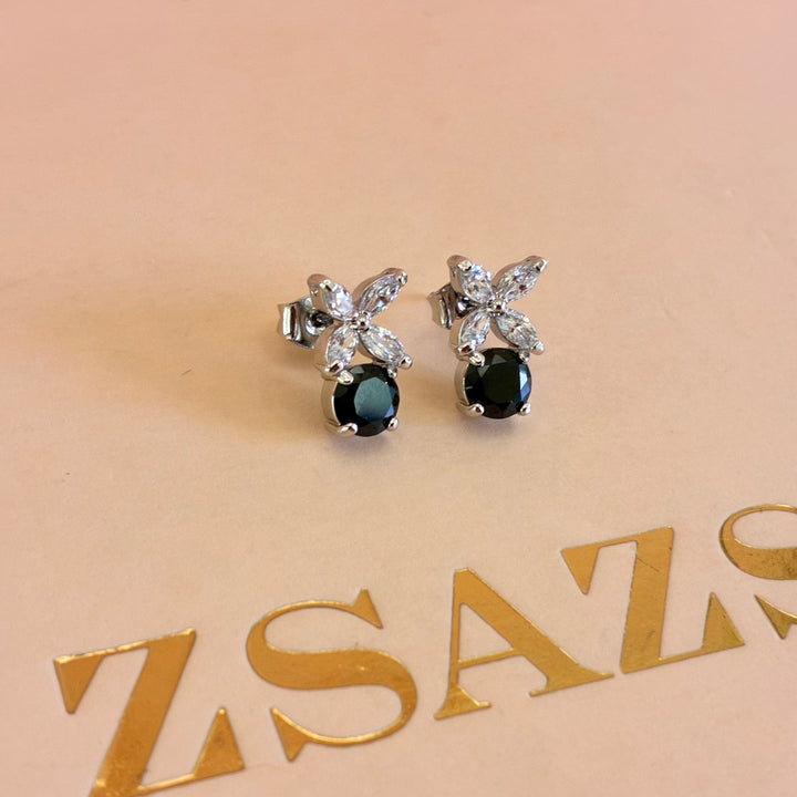 Black dainty flower pendant set