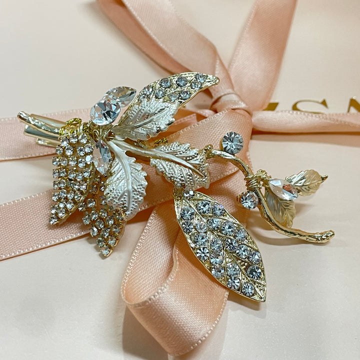Light gold leaves hair clip