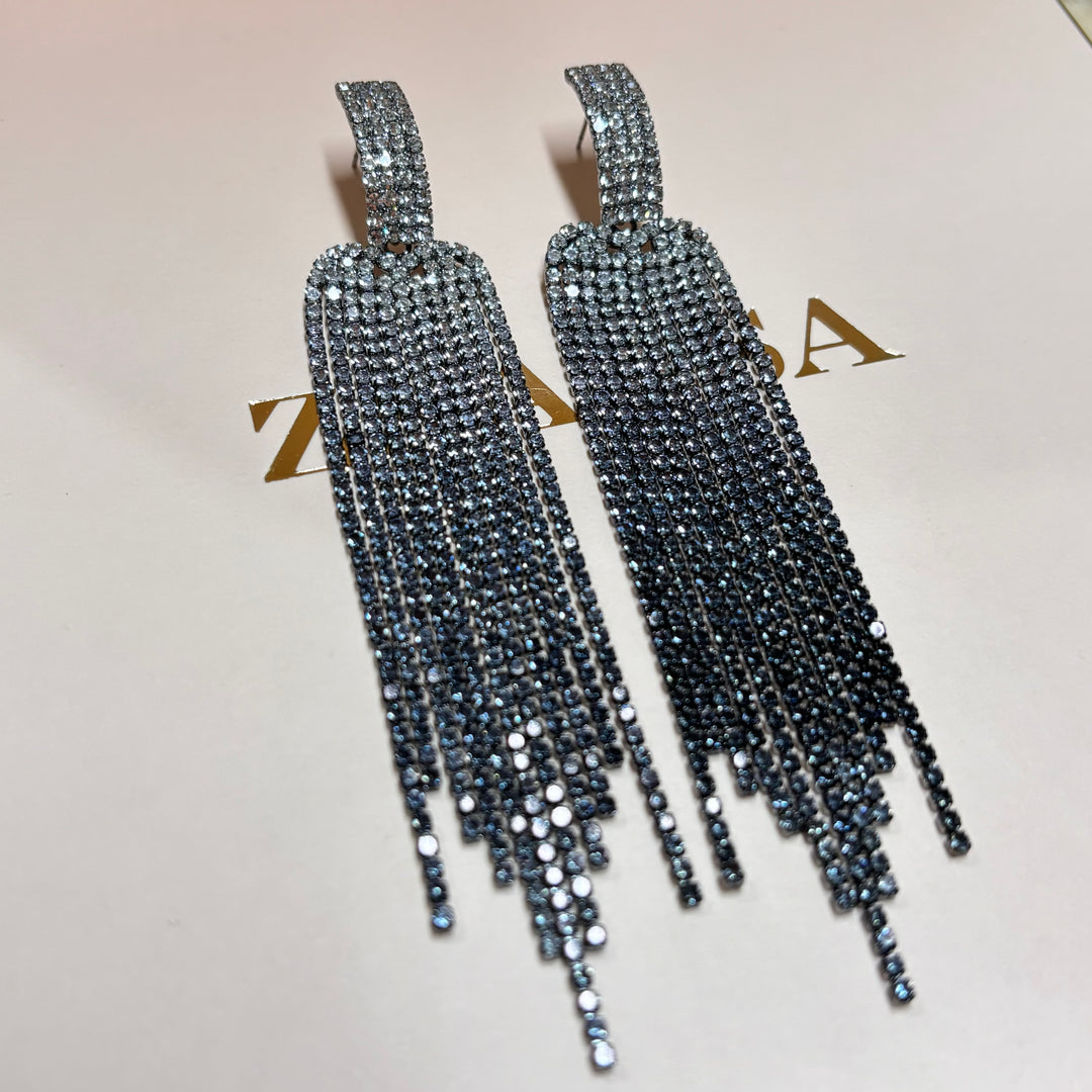 Elegant grey earrings