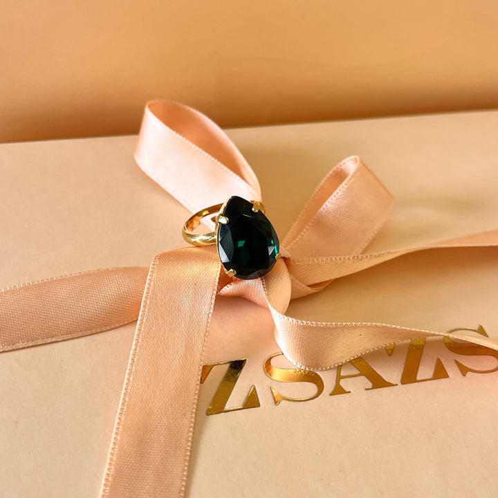 Dark green teardrop preciosa crystal ring