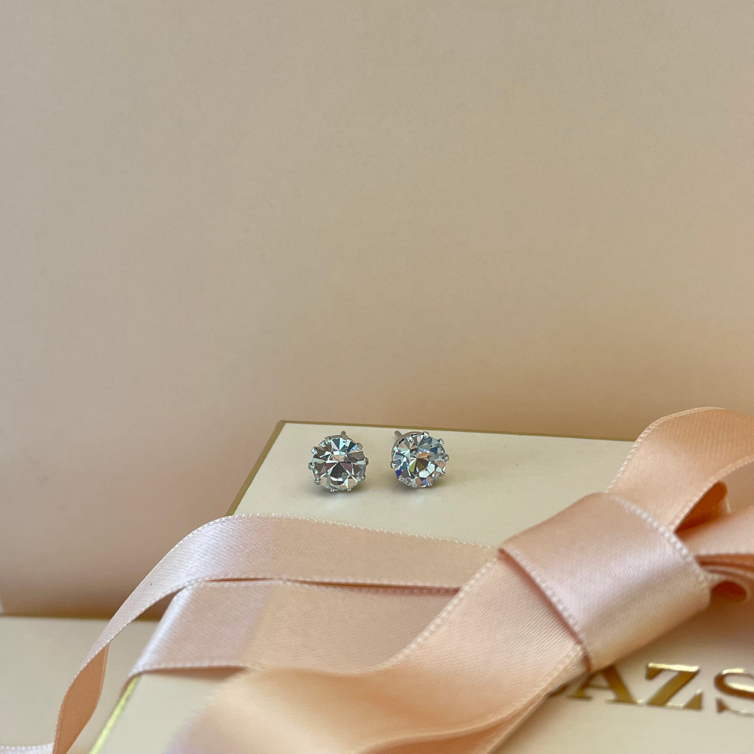 Silver zircone round solitaire studs