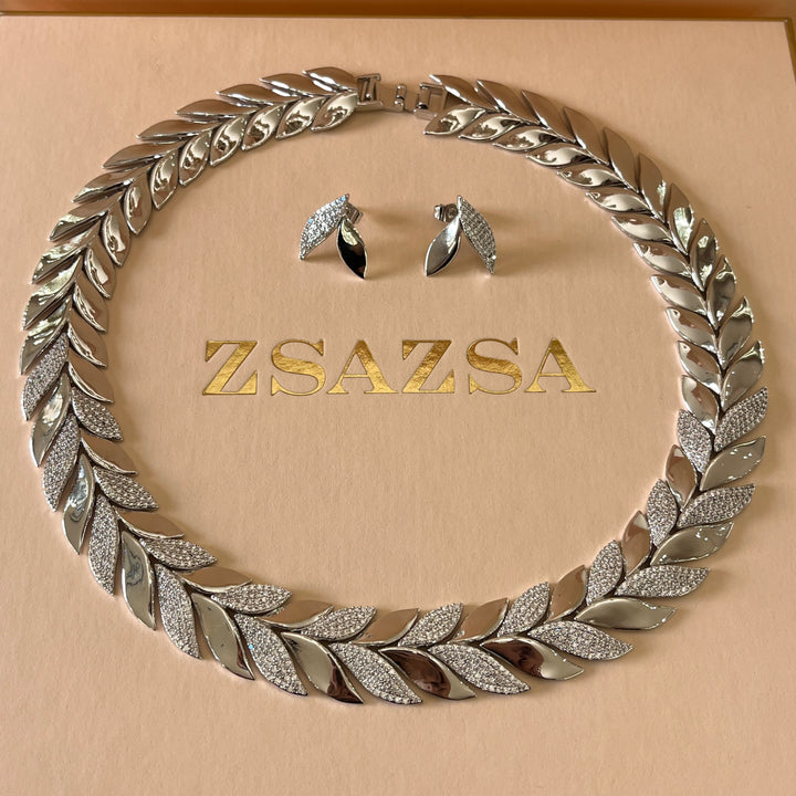 Stunning silver zircone set