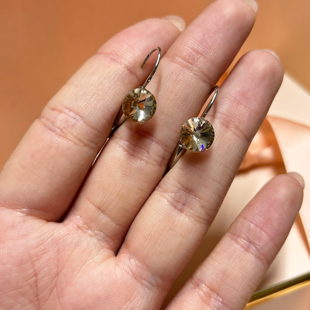 Basic bronze rhinestone hooks