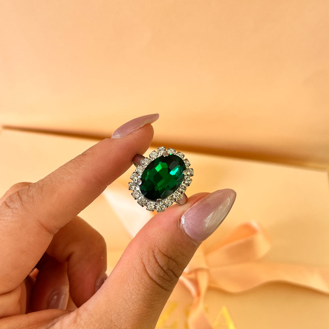 Dark green oval preciosa crystal ring