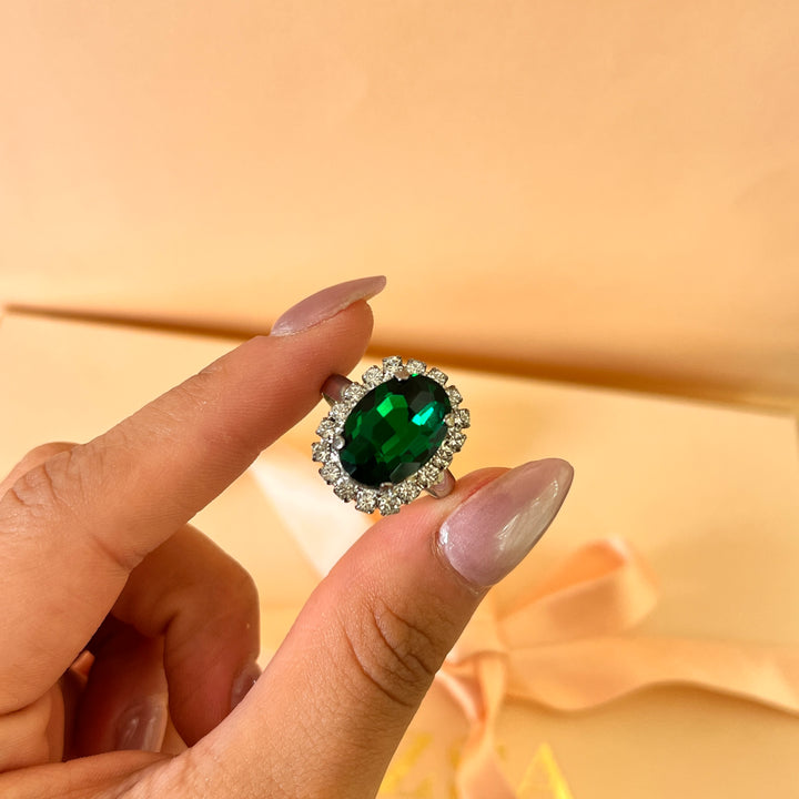 Dark green oval preciosa crystal ring