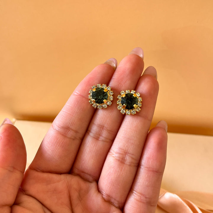 Grey flower preciosa crystals set