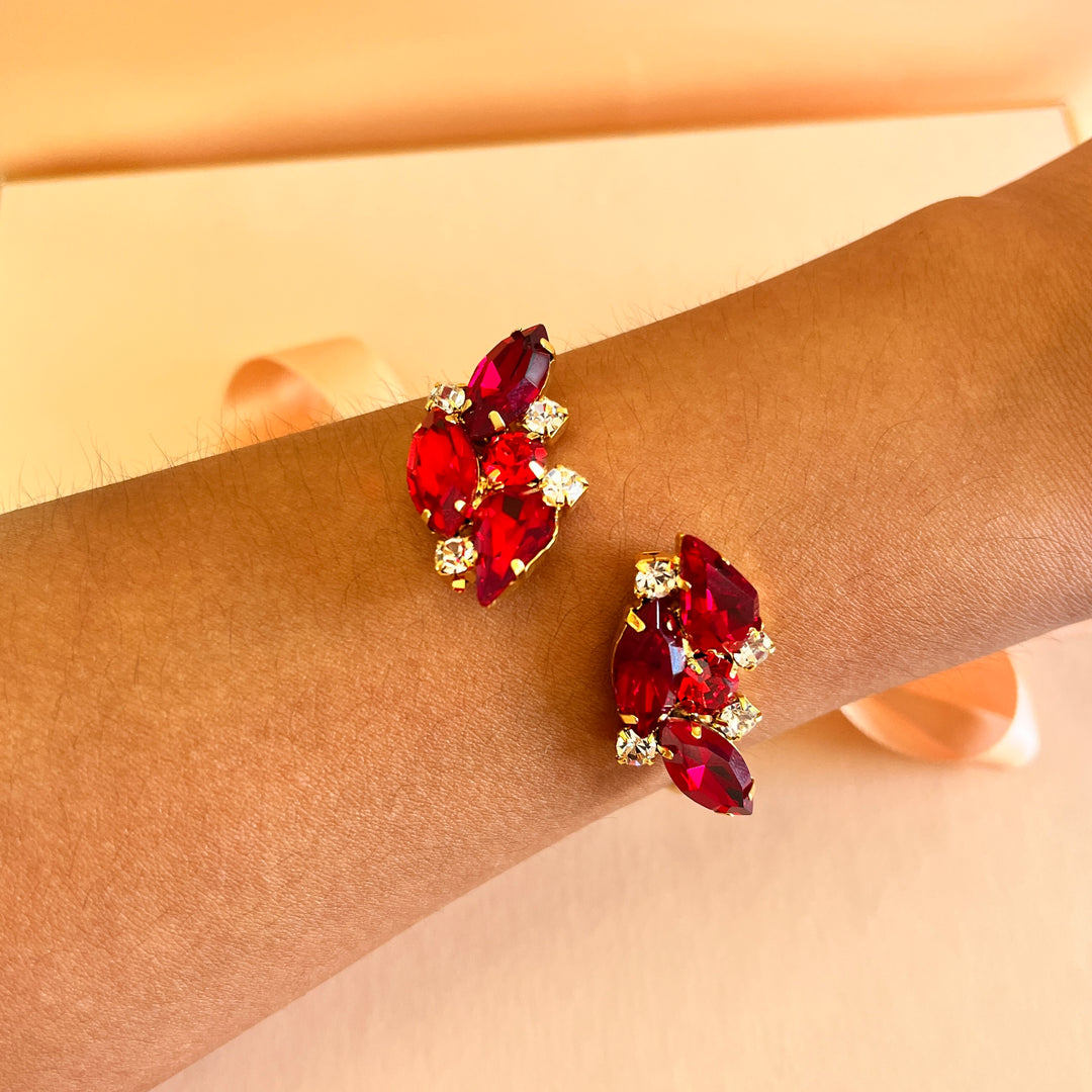 Red preciosa crystals bangle