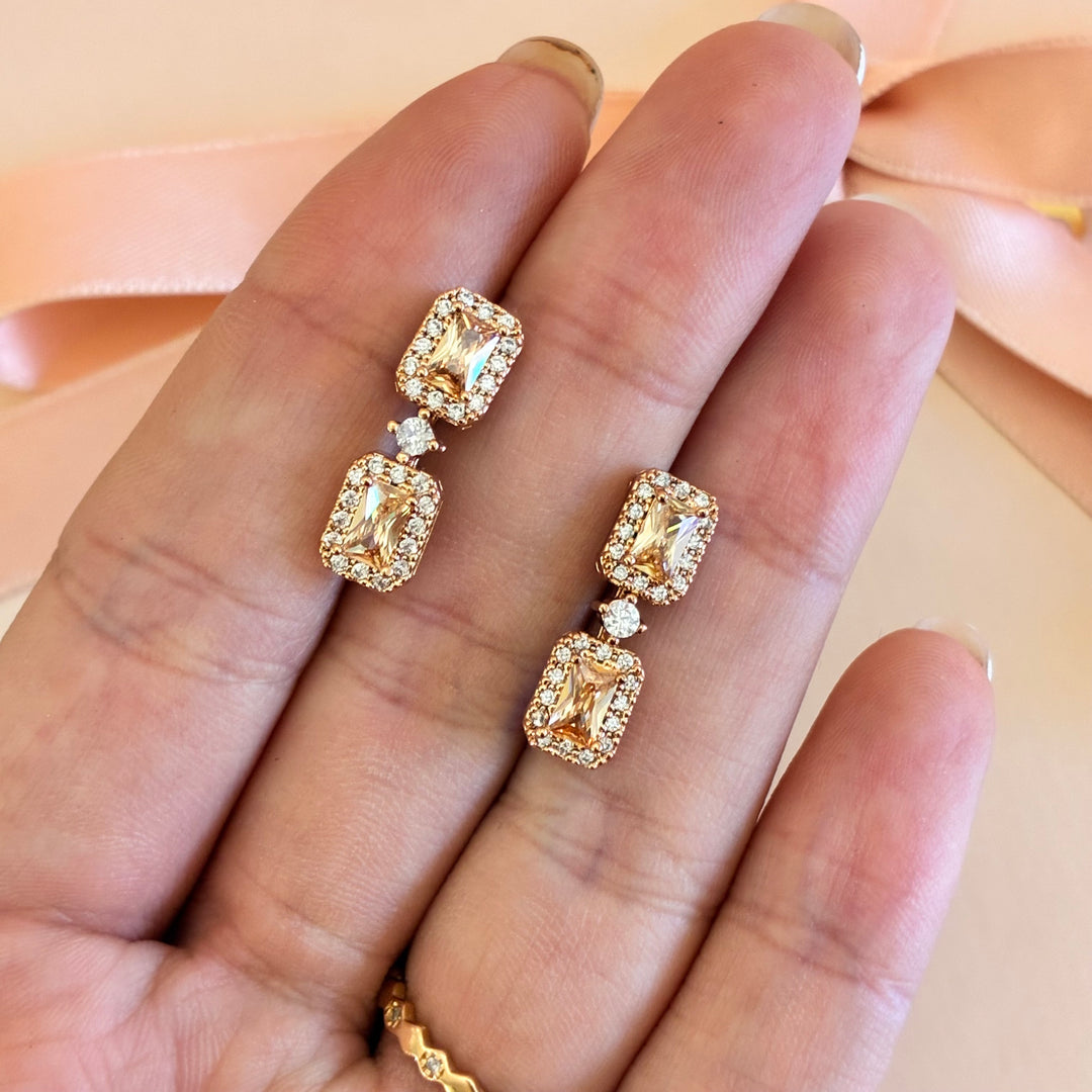 Peach zircone rectangular earrings