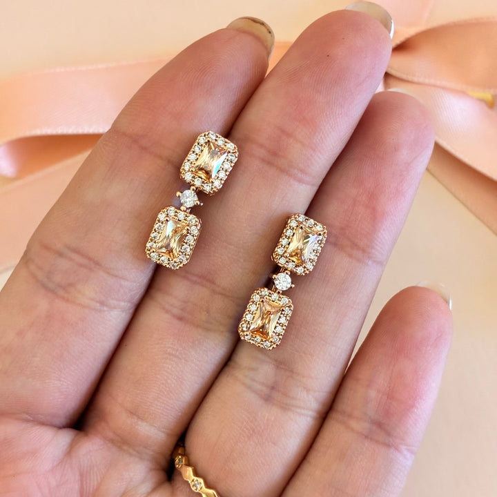 Peach zircone rectangular earrings