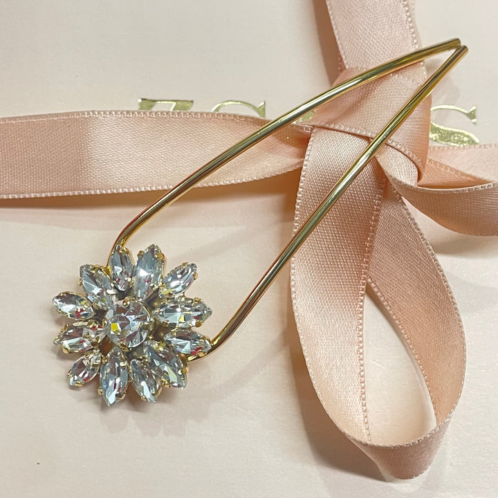 Gold daisy hair pin