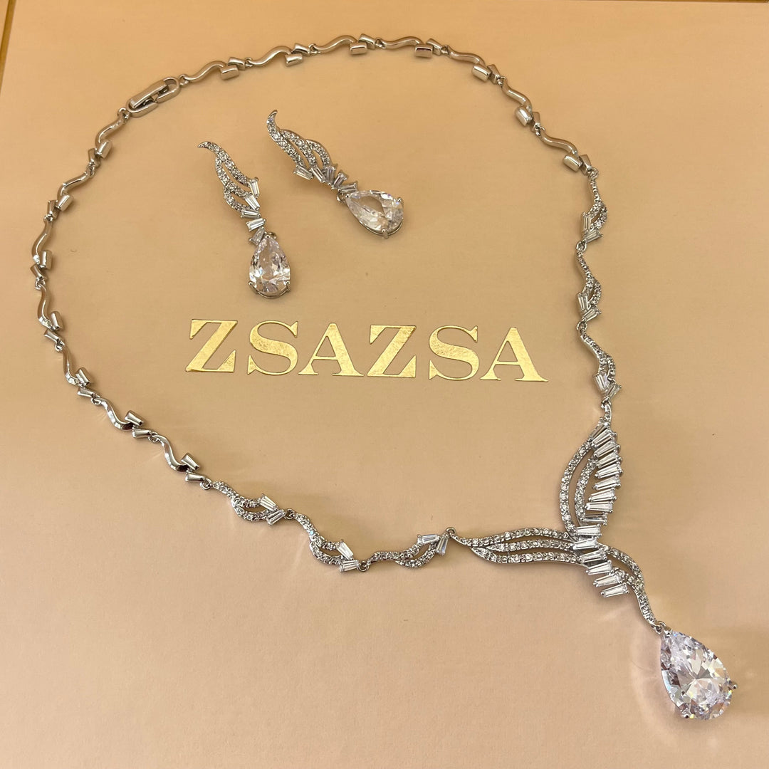 Silver zircone teardrop set