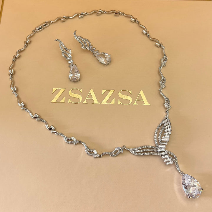 Silver zircone teardrop set