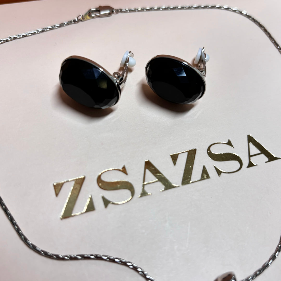 Black silver oval pendant set