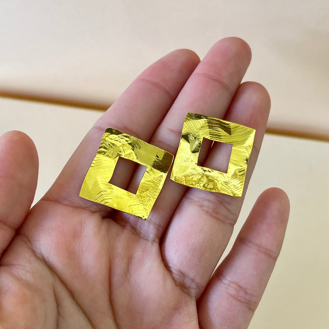 Square gold handmade set