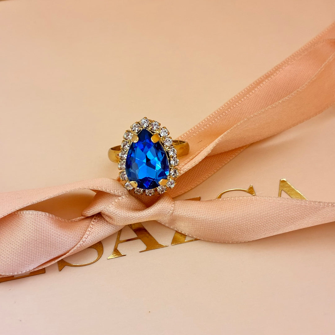 Teardrop royal blue gold plated ring