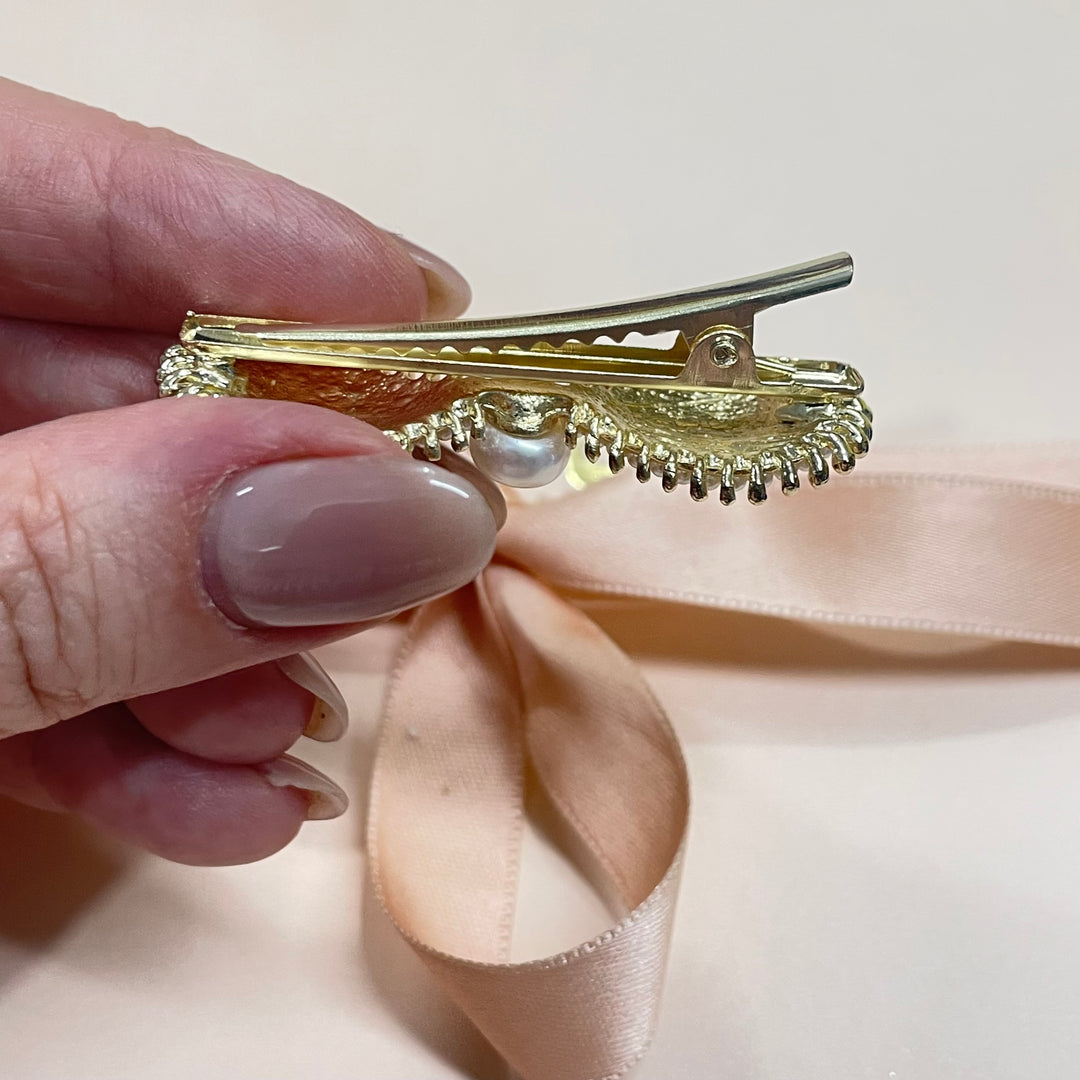 Bow pearl hair clip
