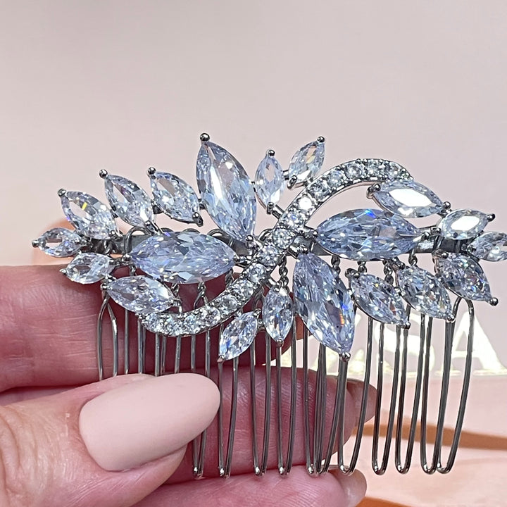 Silver hair comb in marquise zircones