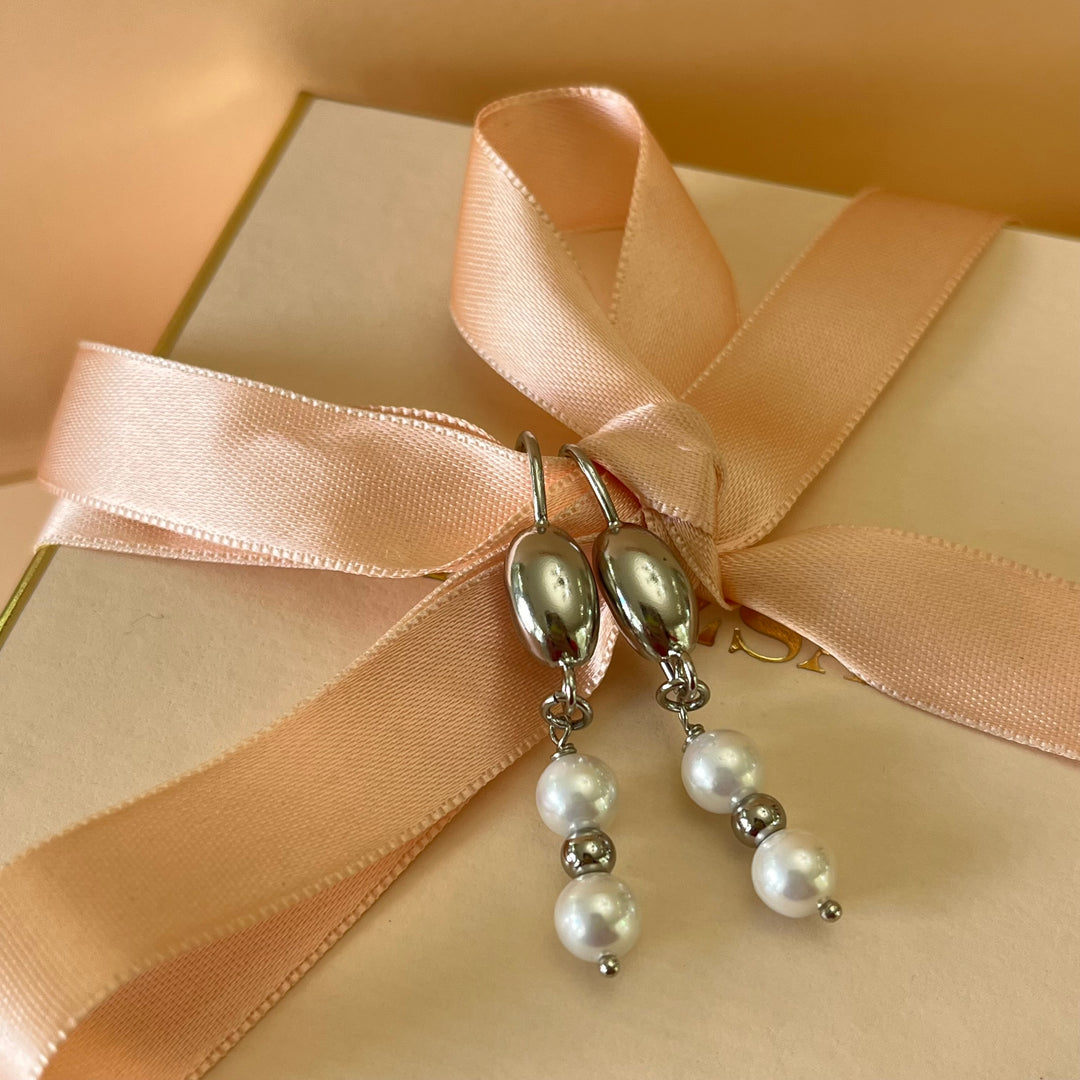 Heart grey & pearls set