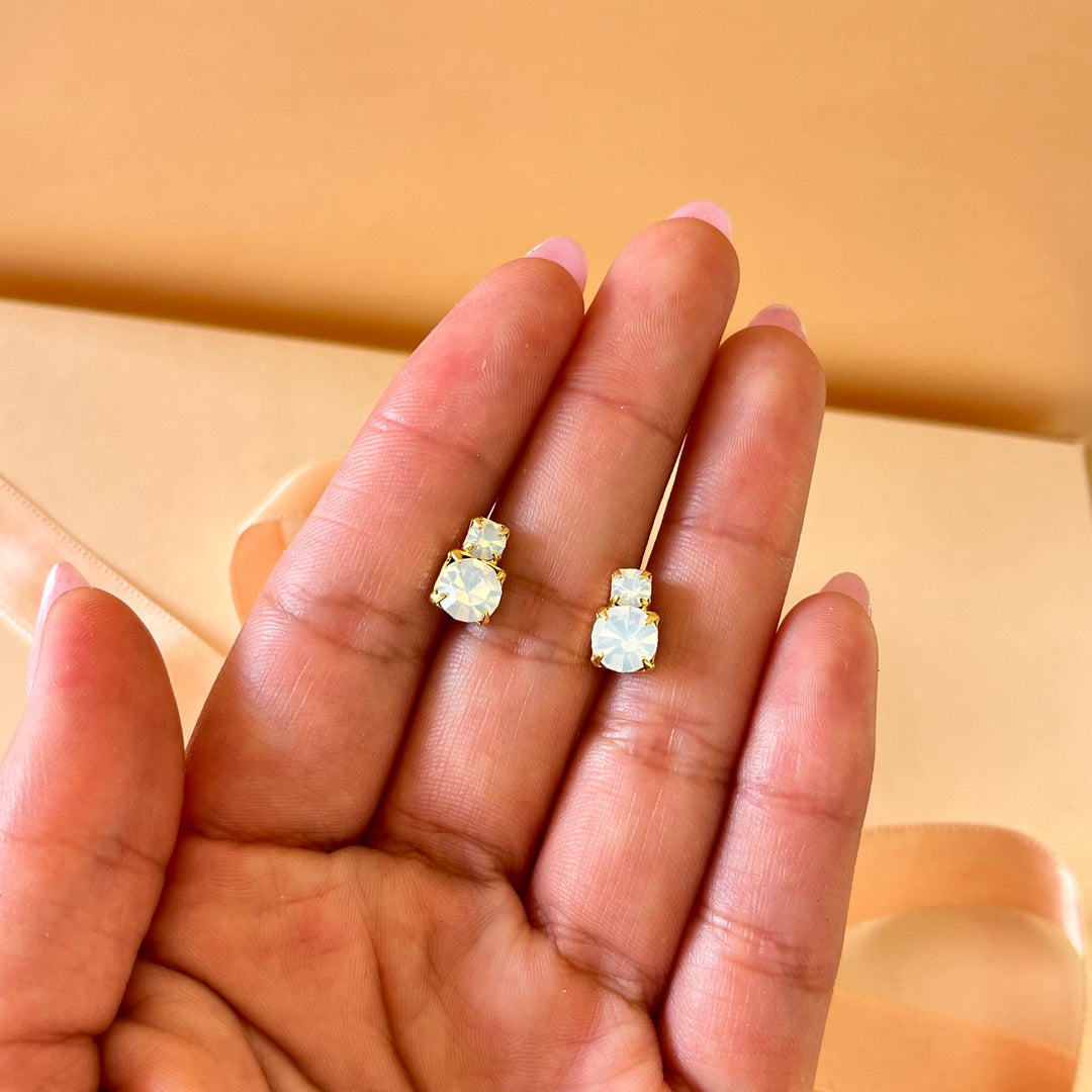 White preciosa crystals studs