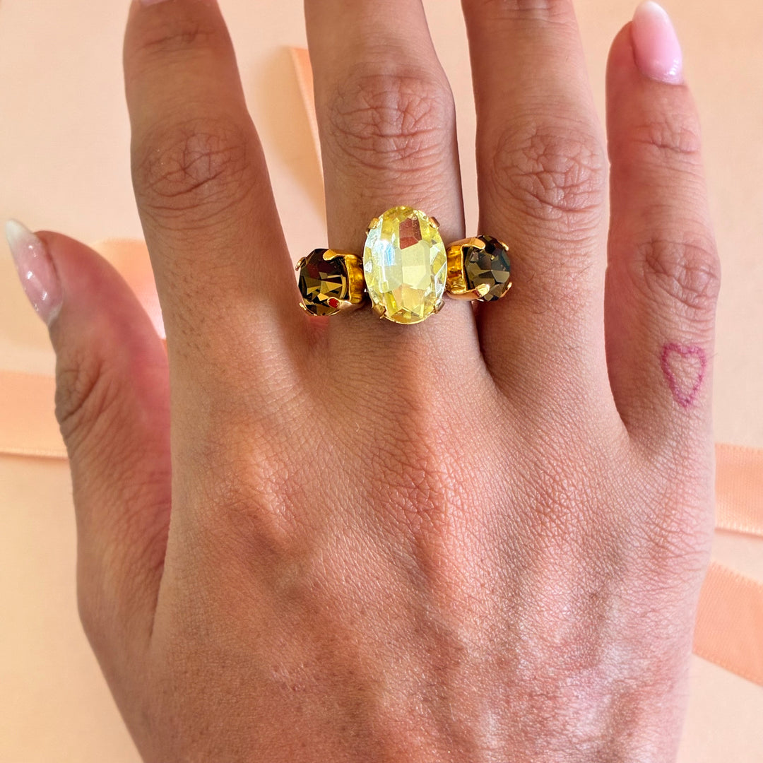 Yellow and bronze preciosa crystals set