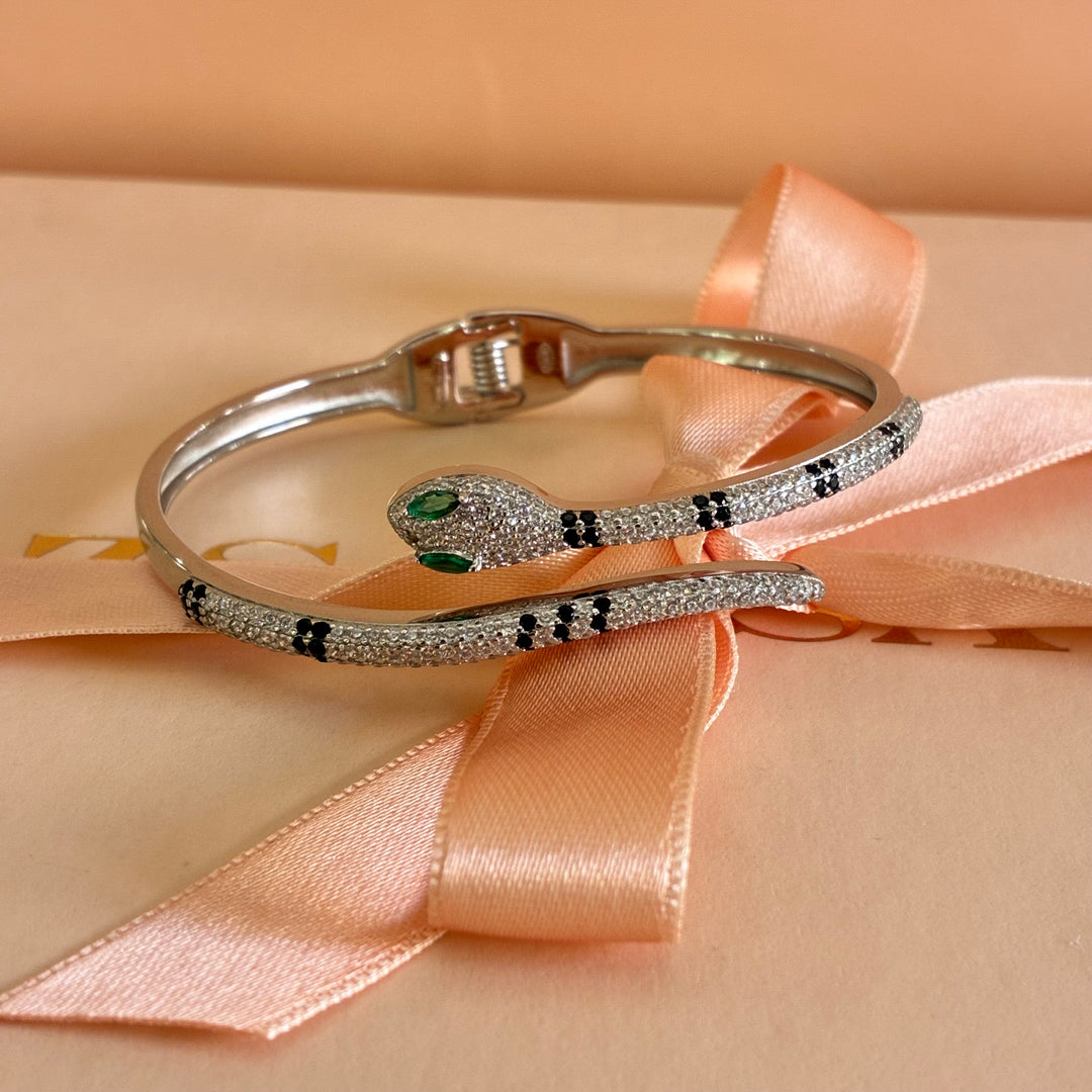 Snake green and black sterling silver bangle