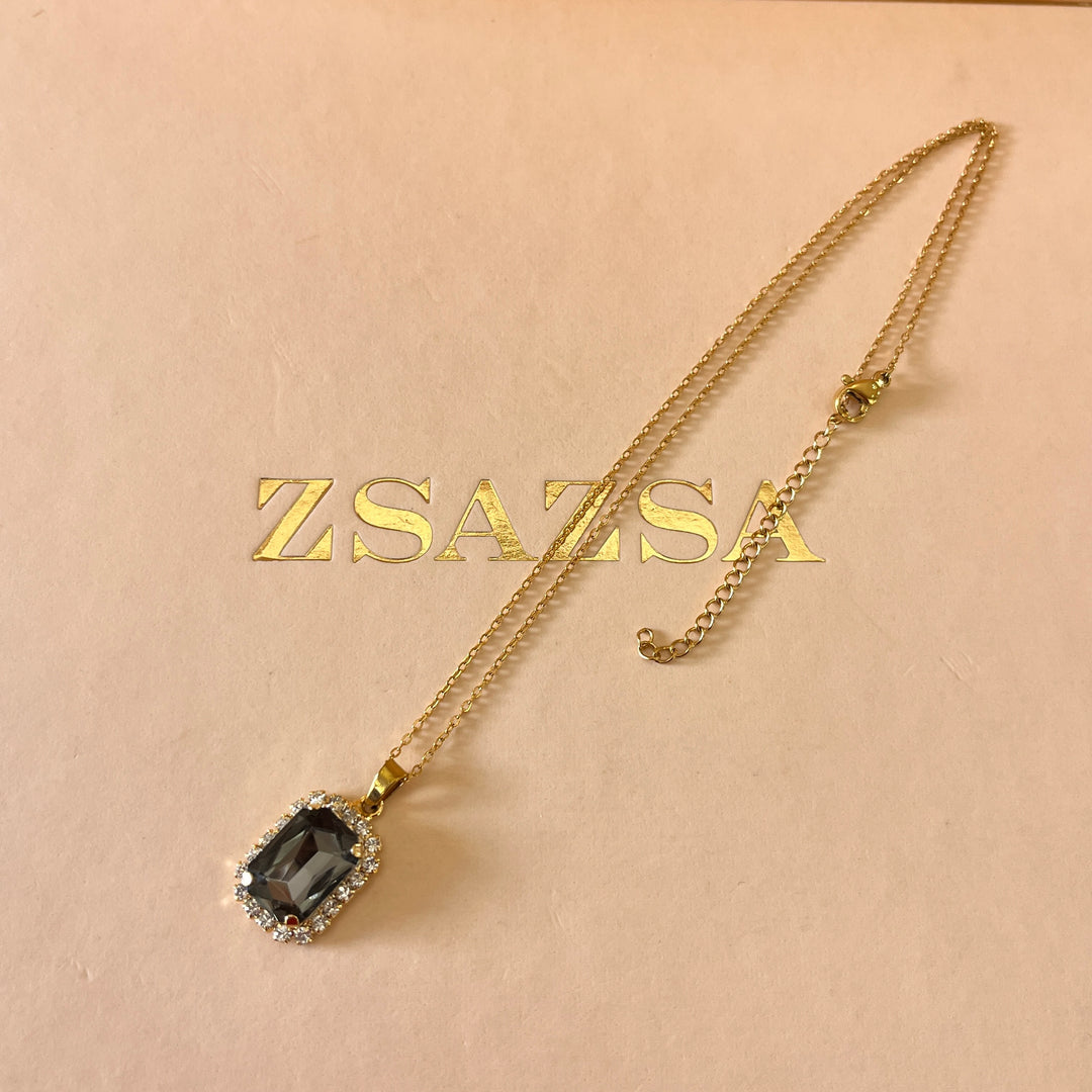 Grey rectangular Preciosa crystals set