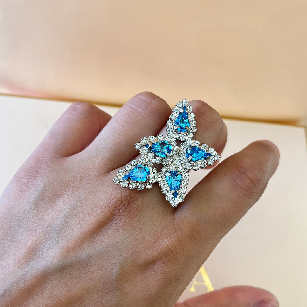 Turquoise preciosa crystals set