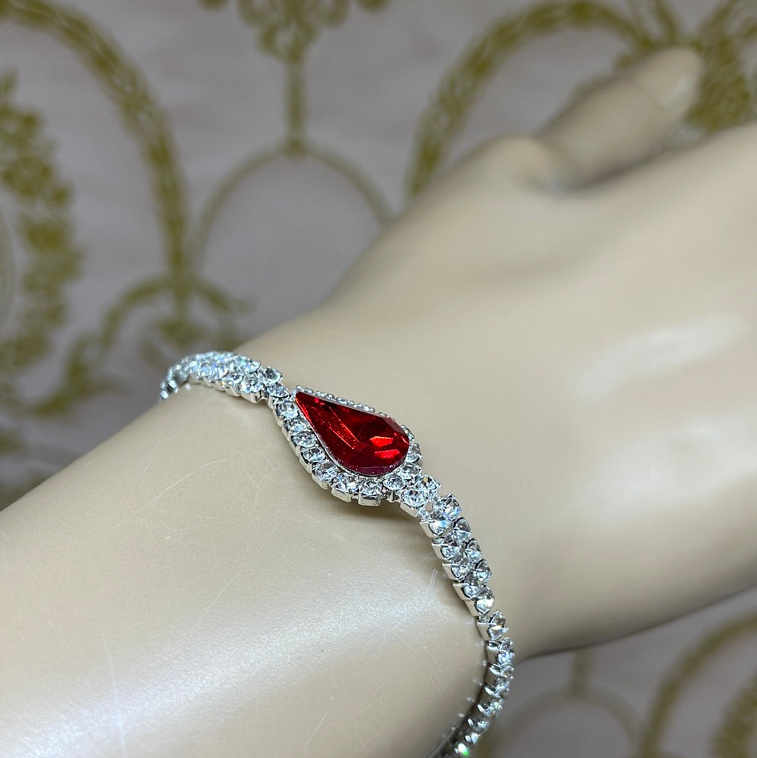 Teardrop rhinestone bracelet