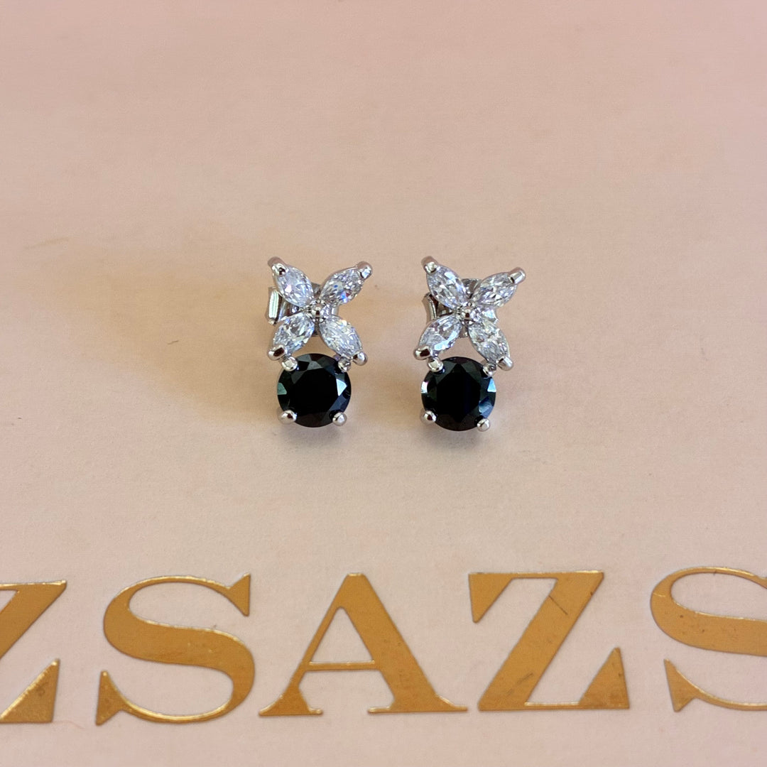 Black dainty flower pendant set