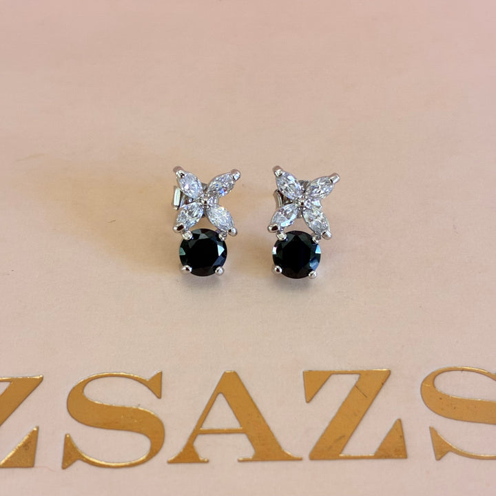 Black dainty flower pendant set