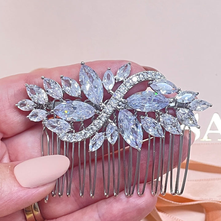 Silver hair comb in marquise zircones