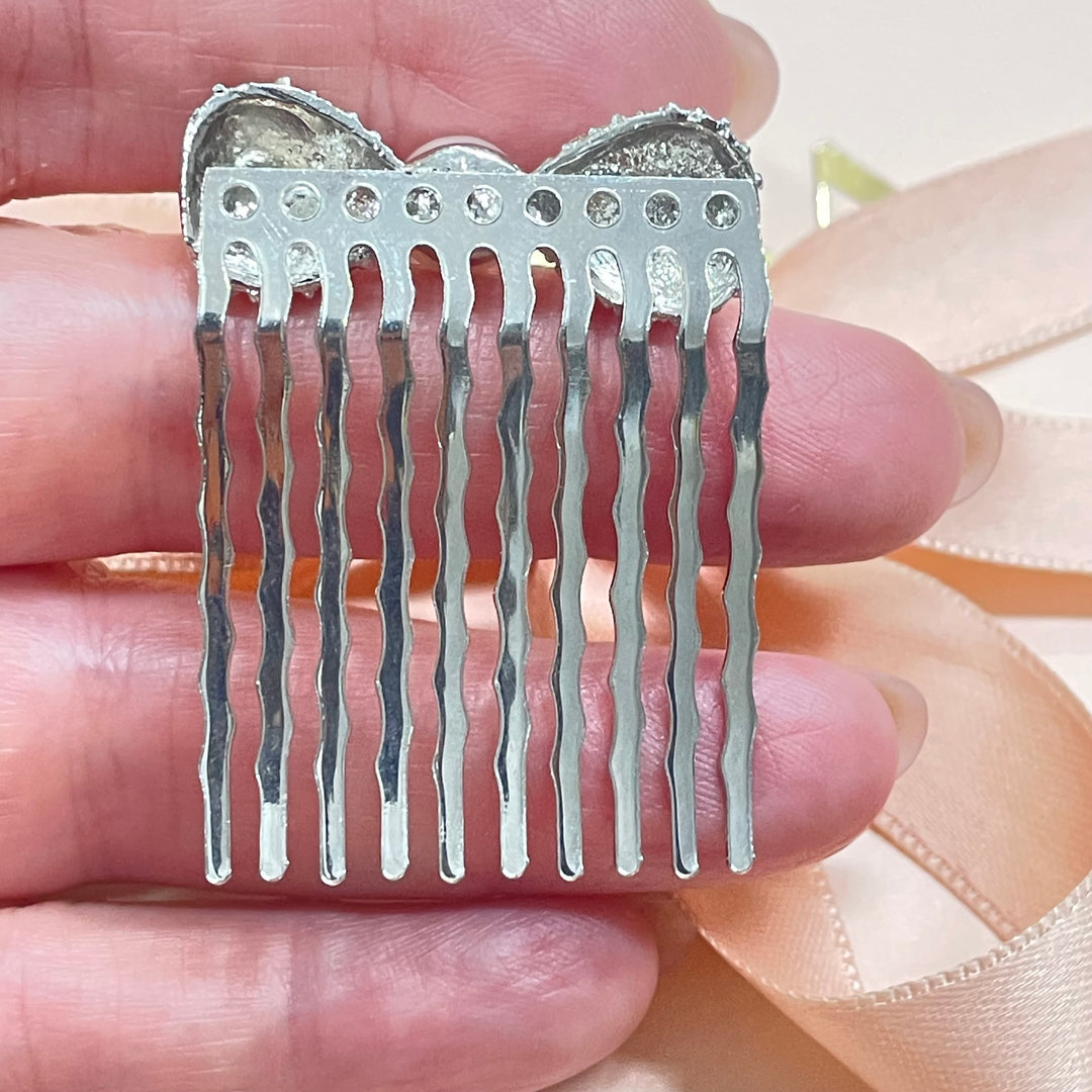 Bow/pearl small hair comb