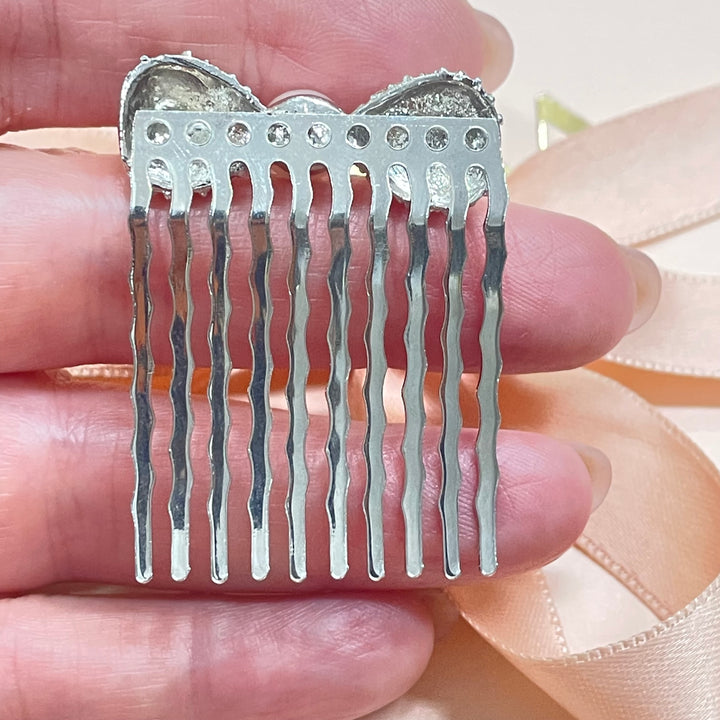 Bow/pearl small hair comb