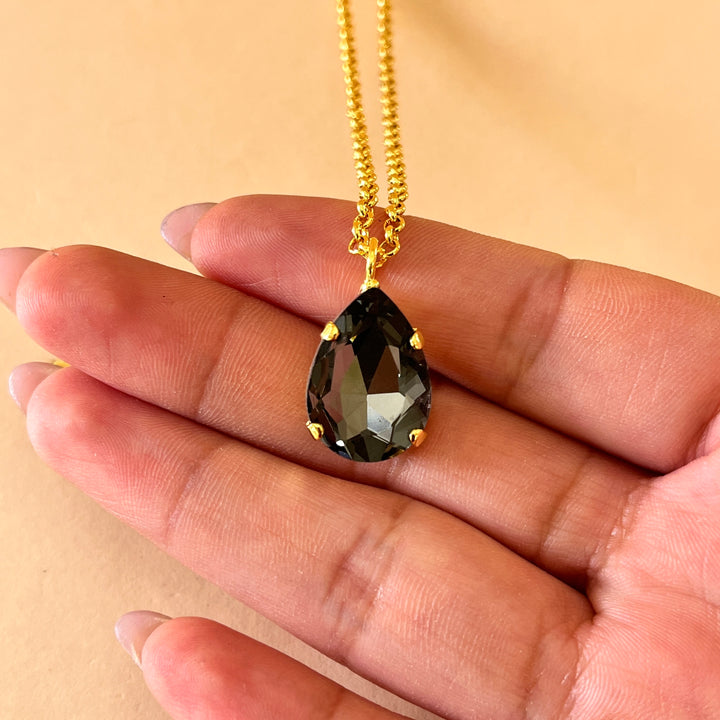 Grey teardrop Preciosa crystals set