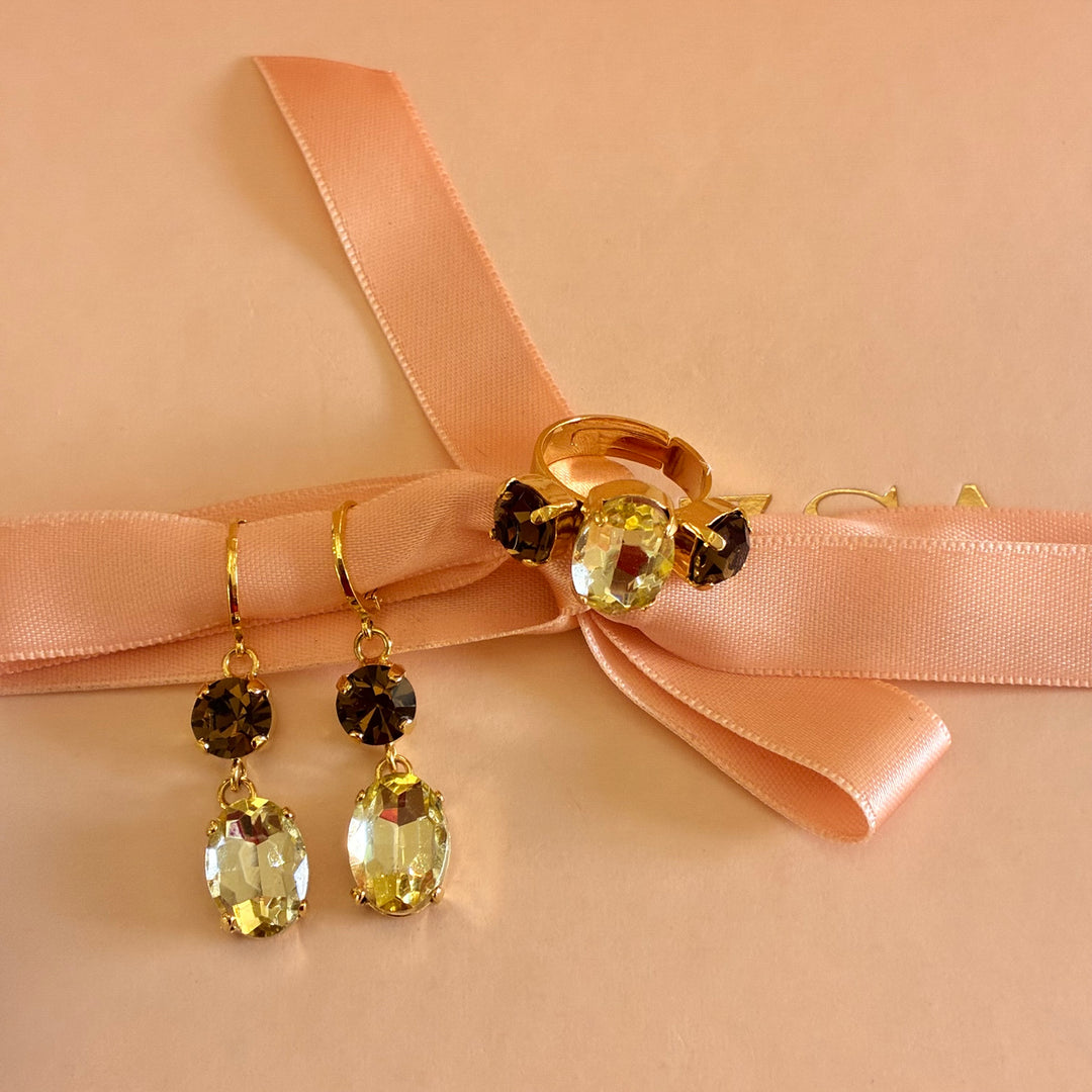 Yellow and bronze preciosa crystals set