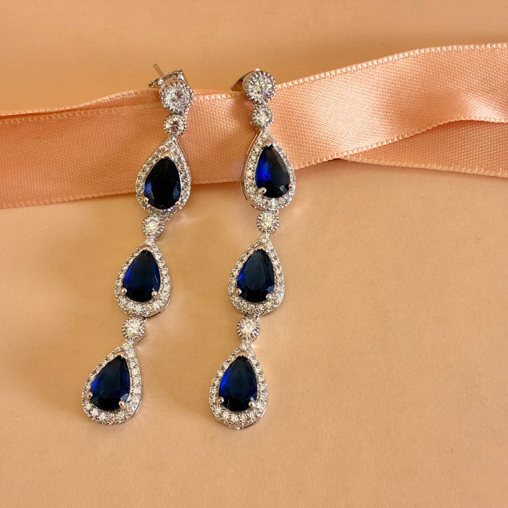 Teardrop navy blue zircone long earrings