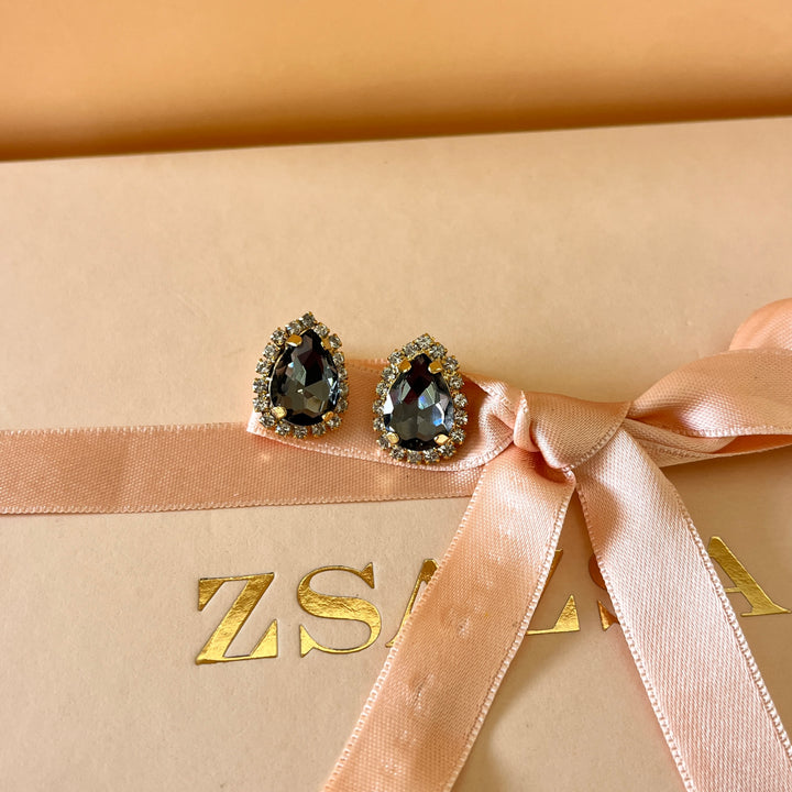 Grey teardrop preciosa crystals set