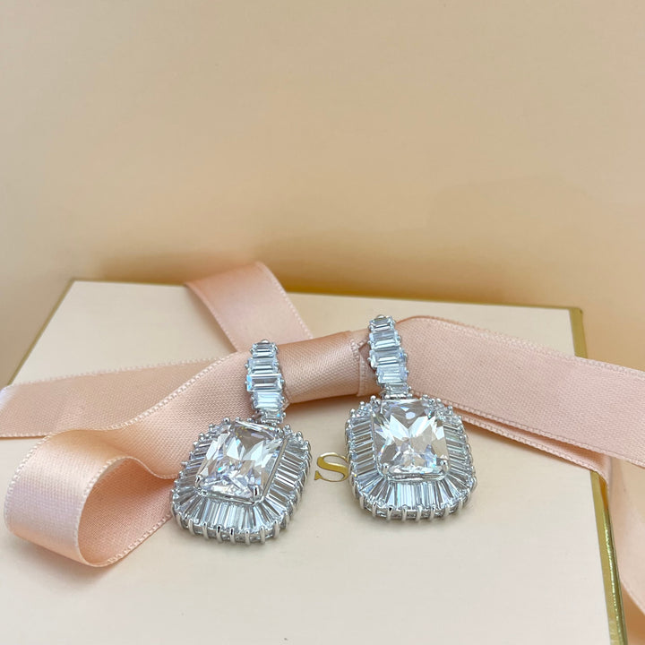 Silver zircone square earrings