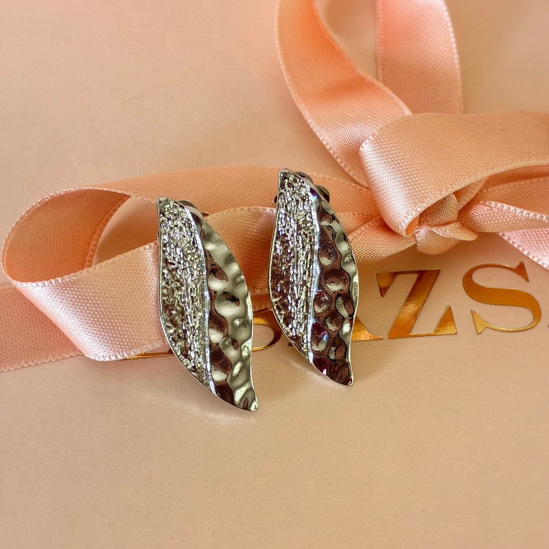 Leaf clip on earrings