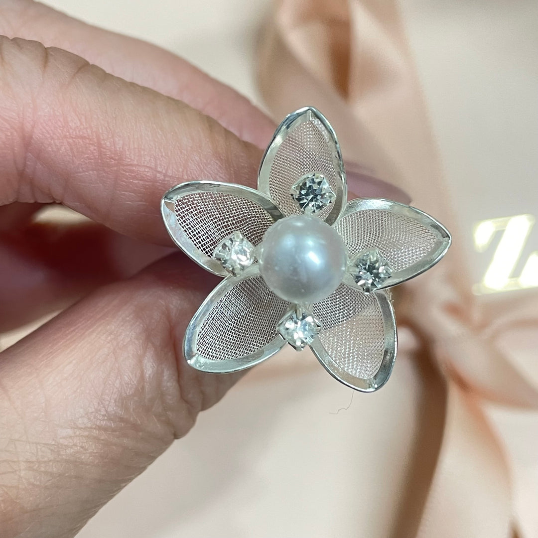 Set of 6 Silver and Pearl hair pins