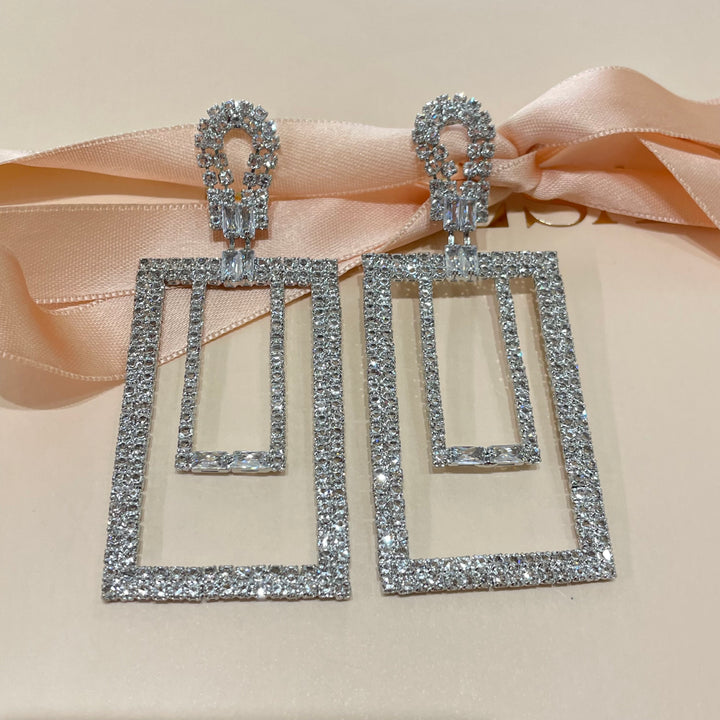 Elegant earrings