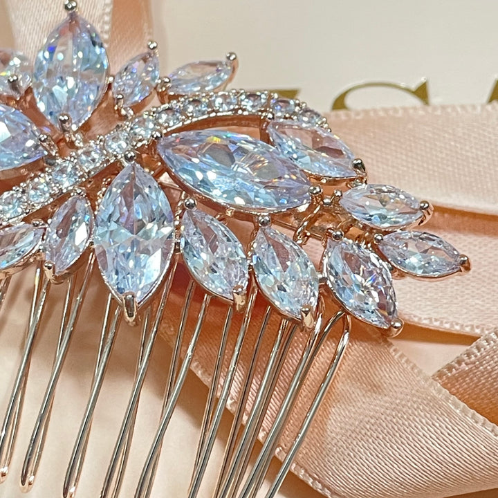 Rose gold comb in marquise zircones
