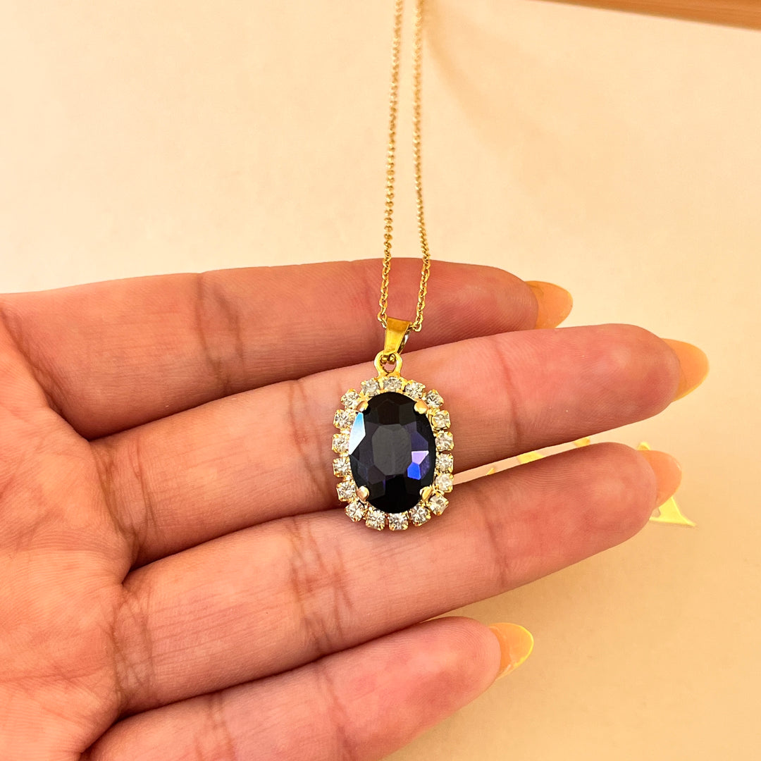 Purple oval preciosa crystals set