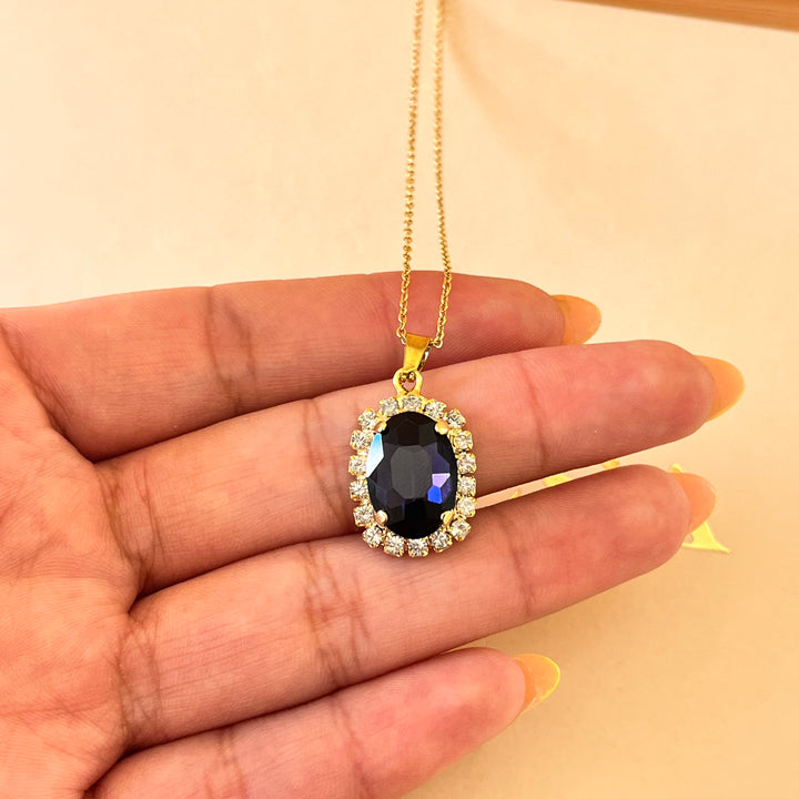 Purple oval preciosa crystals set