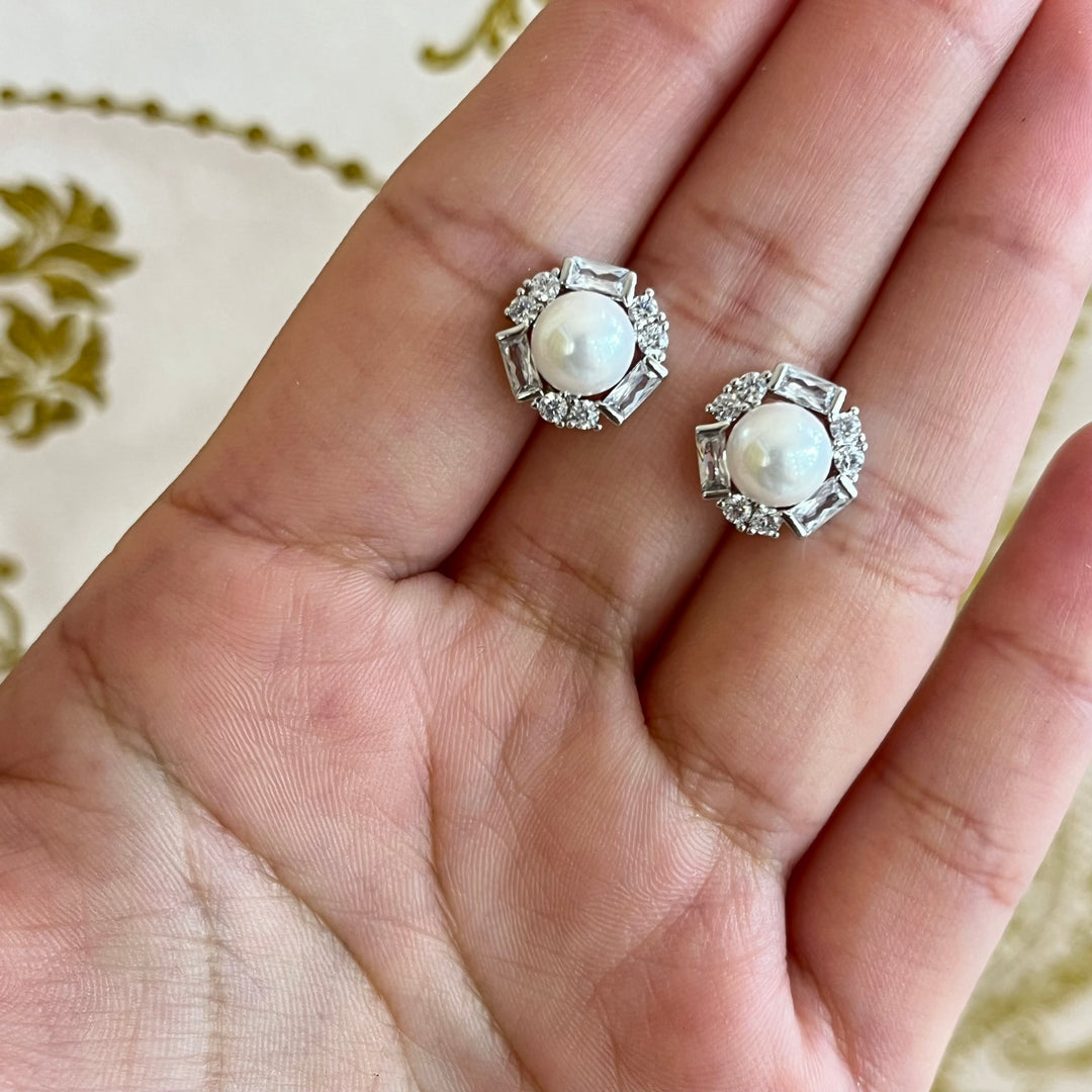 Zircone & pearls studs