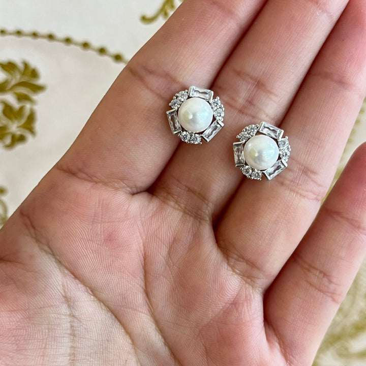 Zircone & pearls studs